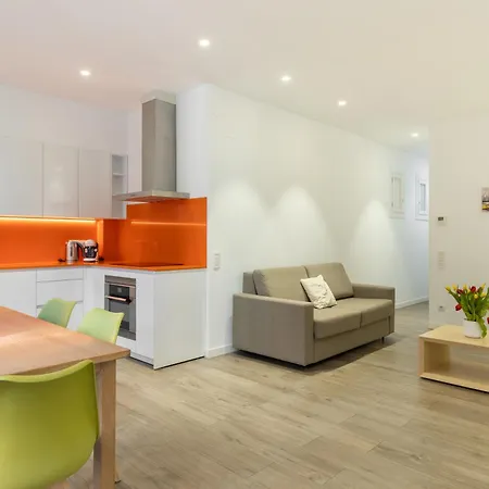 Cosmo Apartments Marina - Auditori Apartment *